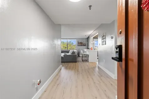 661 NE 195th Street Miami FL 33179