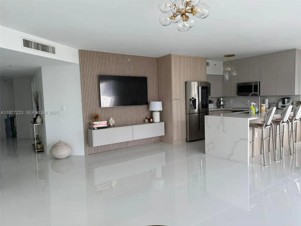 17555 Atlantic Boulevard Sunny Isles Beach FL 33160