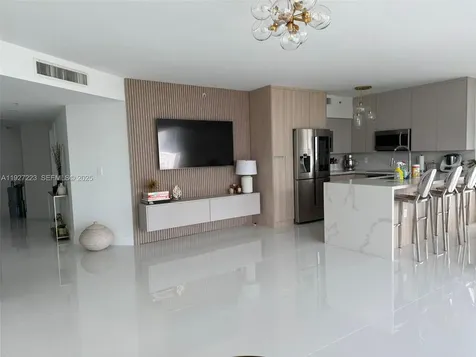 17555 Atlantic Boulevard Sunny Isles Beach FL 33160