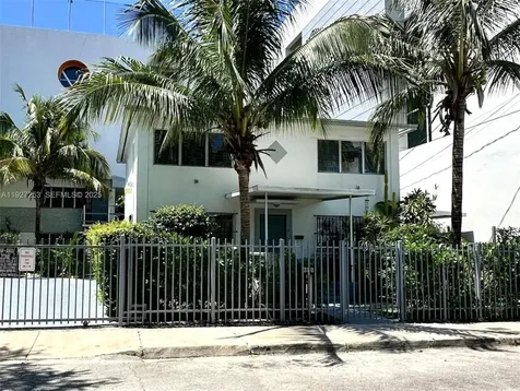 364 SW 11th Street Miami FL 33130
