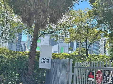 364 SW 11th Street Miami FL 33130