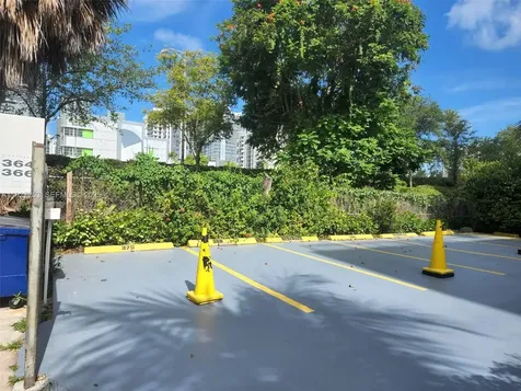 364 SW 11th Street Miami FL 33130