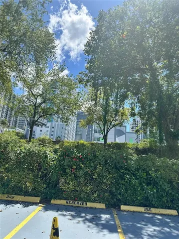 364 SW 11th Street Miami FL 33130