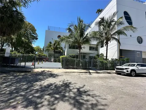 364 SW 11th Street Miami FL 33130