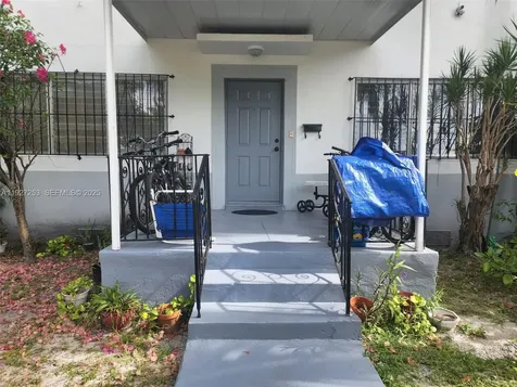 364 SW 11th Street Miami FL 33130