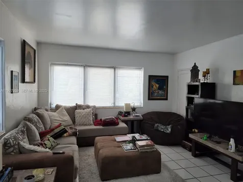 364 SW 11th Street Miami FL 33130