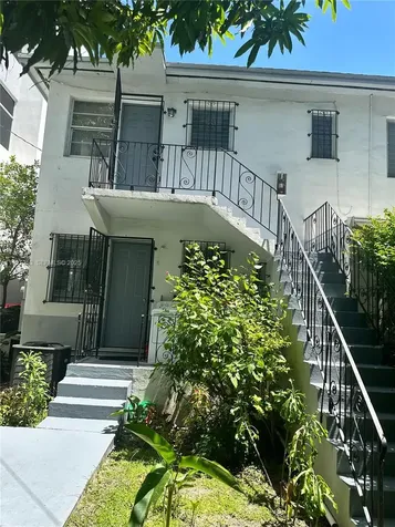 364 SW 11th Street Miami FL 33130
