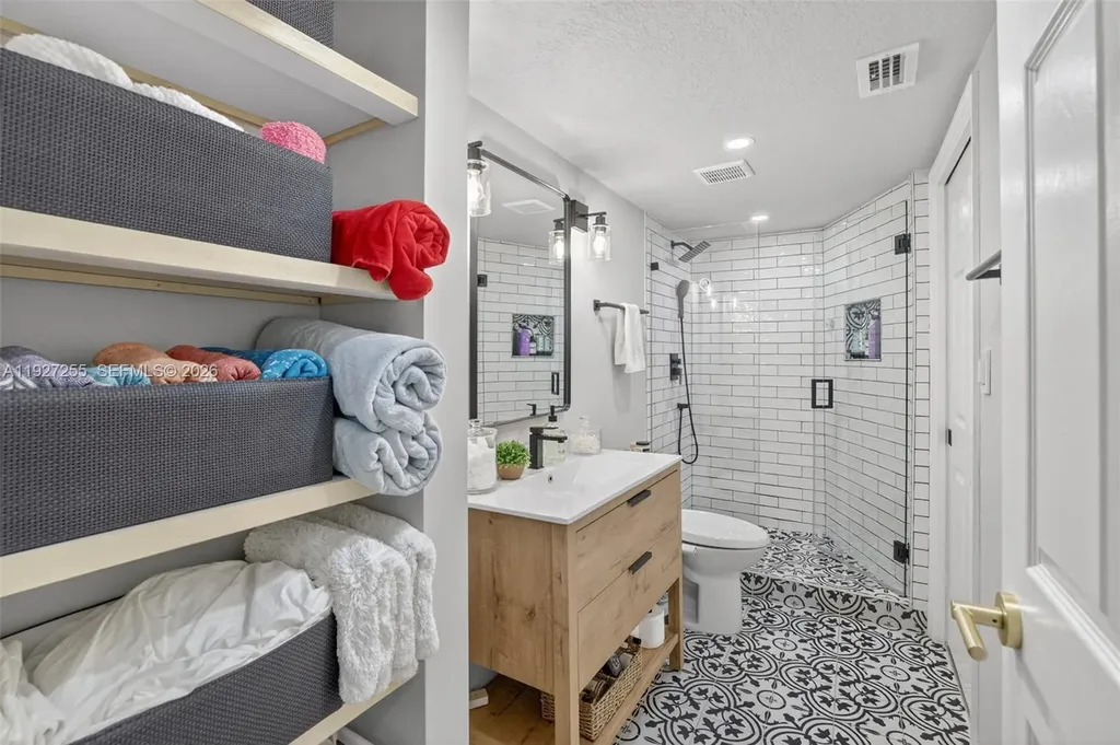 237 City View Drive Fort Lauderdale FL 33311