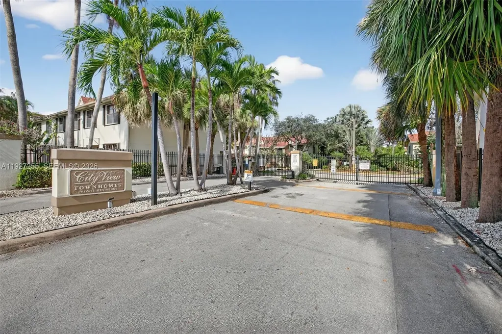 237 City View Drive Fort Lauderdale FL 33311