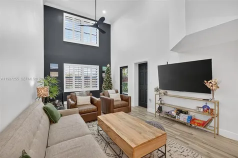 237 City View Drive Fort Lauderdale FL 33311