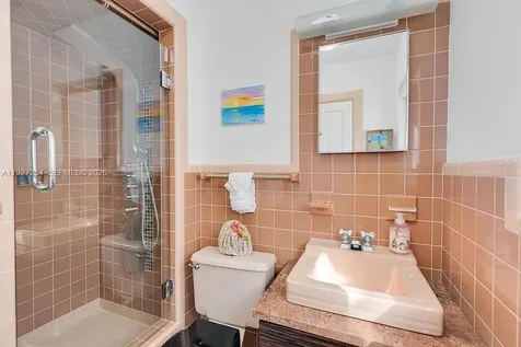 166 Bayview Drive Islamorada FL 33036
