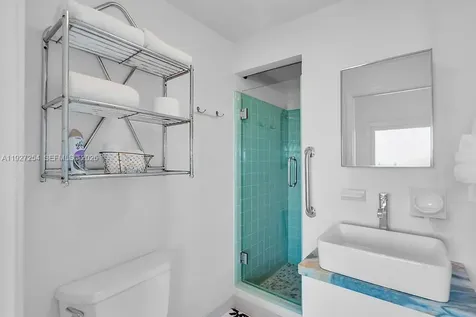 166 Bayview Drive Islamorada FL 33036