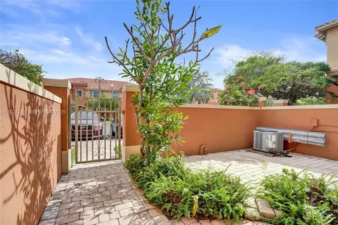 4909 Schooner Drive Fort Lauderdale FL 33312