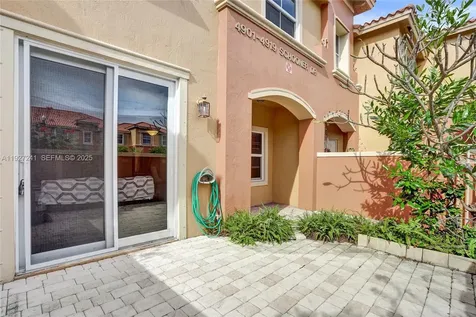 4909 Schooner Drive Fort Lauderdale FL 33312