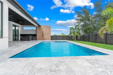 105 SW 33rd Place Cape Coral FL 33991