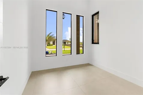 105 SW 33rd Place Cape Coral FL 33991