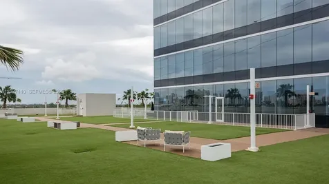20200 W Dixie Highway Aventura FL 33180