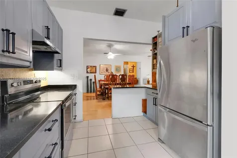 887 NE 145th Street North Miami FL 33161