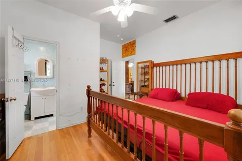 887 NE 145th Street North Miami FL 33161