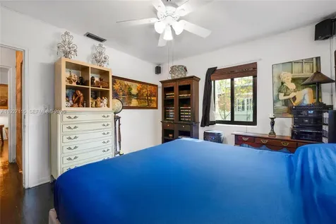 887 NE 145th Street North Miami FL 33161