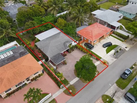 887 NE 145th Street North Miami FL 33161