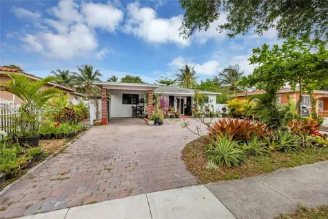 887 NE 145th Street North Miami FL 33161