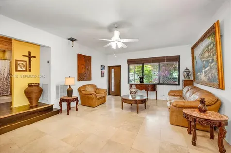 887 NE 145th Street North Miami FL 33161