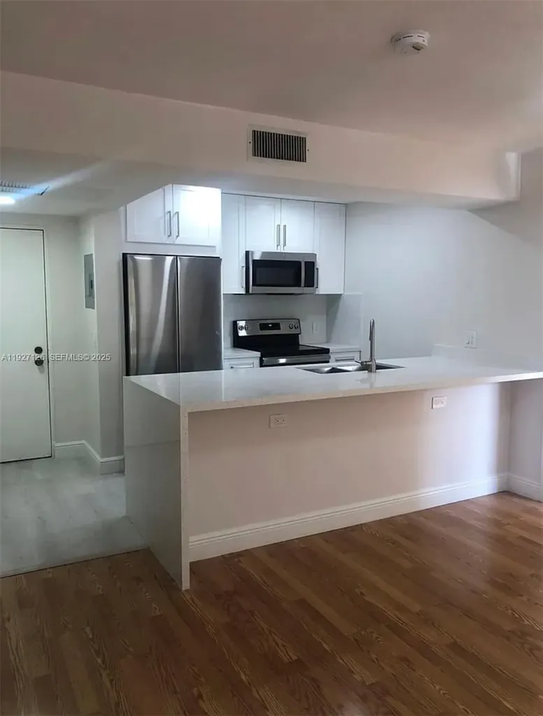 8180 Geneva Court Other City - In The State Of Florida FL 33166