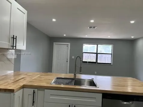5415 NW 22nd Street Lauderhill FL 33313