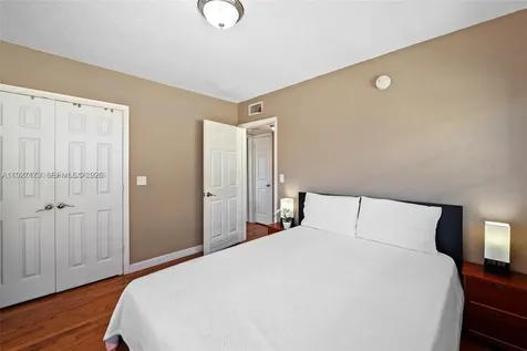 8345 Byron Avenue Miami Beach FL 33141