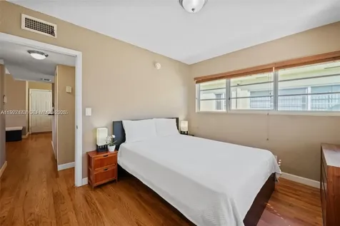 8345 Byron Avenue Miami Beach FL 33141