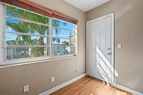 8345 Byron Avenue Miami Beach FL 33141
