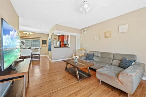 8345 Byron Avenue Miami Beach FL 33141