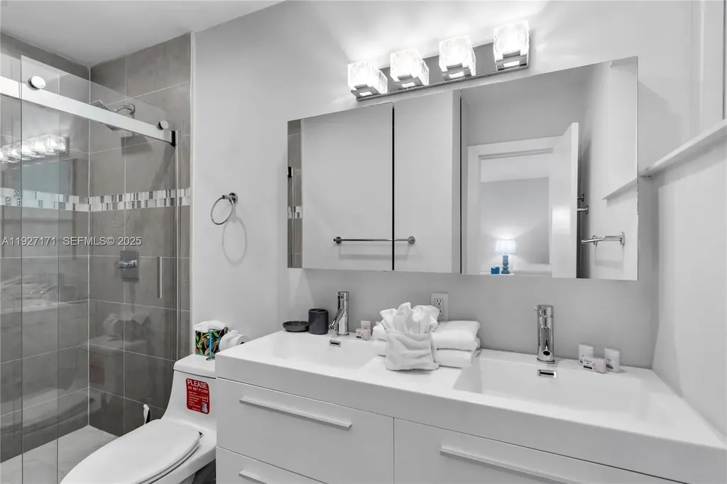 251 SE 8th Street Pompano Beach FL 33060