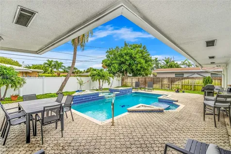 251 SE 8th Street Pompano Beach FL 33060