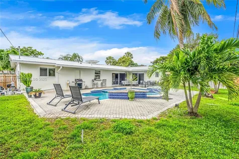 251 SE 8th Street Pompano Beach FL 33060