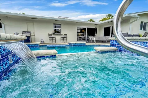 251 SE 8th Street Pompano Beach FL 33060