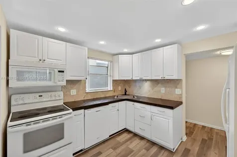 3100 Riverside Drive Coral Springs FL 33065