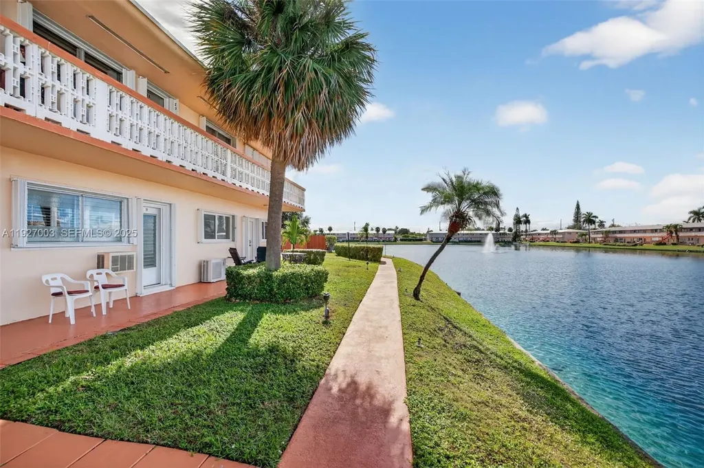 800 SW 10th Terrace Hallandale Beach FL 33009