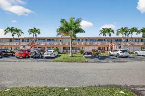 800 SW 10th Terrace Hallandale Beach FL 33009