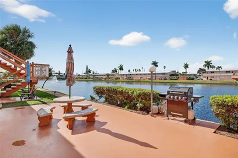 800 SW 10th Terrace Hallandale Beach FL 33009