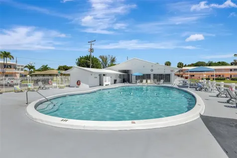 800 SW 10th Terrace Hallandale Beach FL 33009
