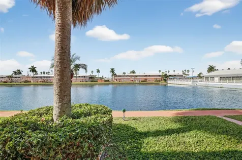 800 SW 10th Terrace Hallandale Beach FL 33009