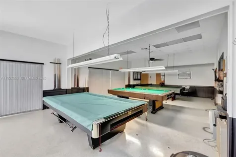 800 SW 10th Terrace Hallandale Beach FL 33009