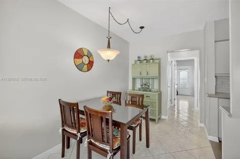800 SW 10th Terrace Hallandale Beach FL 33009