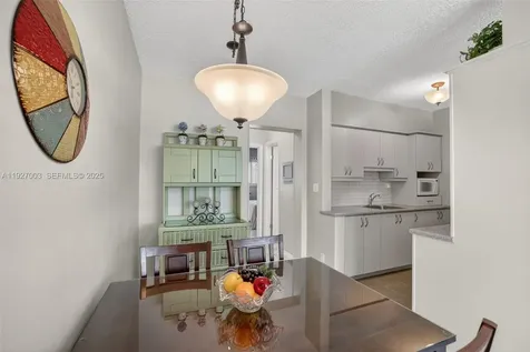 800 SW 10th Terrace Hallandale Beach FL 33009