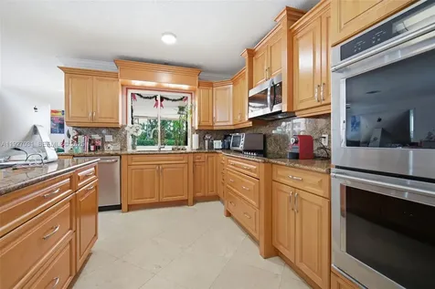 713 Diplomat Parkway Hallandale Beach FL 33009
