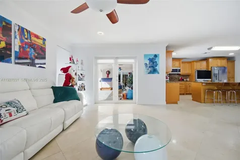 713 Diplomat Parkway Hallandale Beach FL 33009