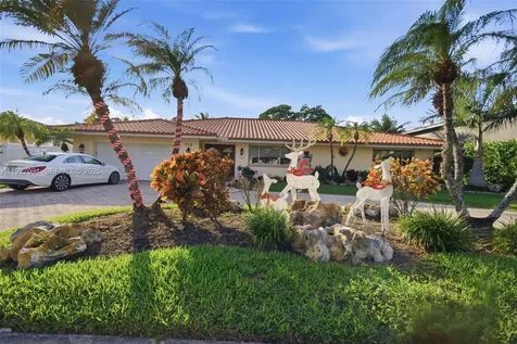 713 Diplomat Parkway Hallandale Beach FL 33009