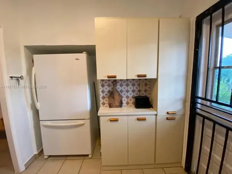 1872 SW 9th Street Miami FL 33135